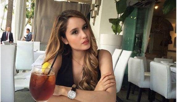 instagram.com/claurakeihl