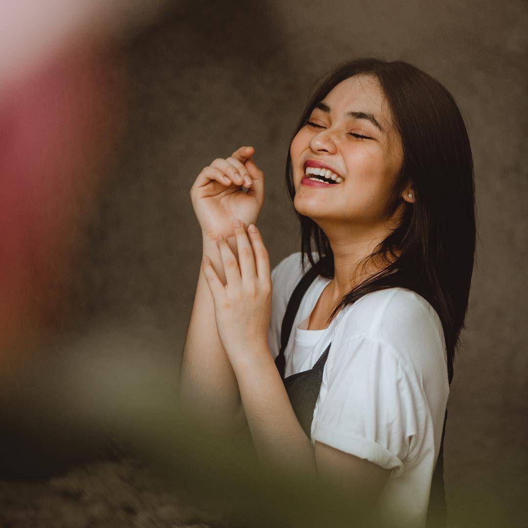 instagram.com/reginapoetiray