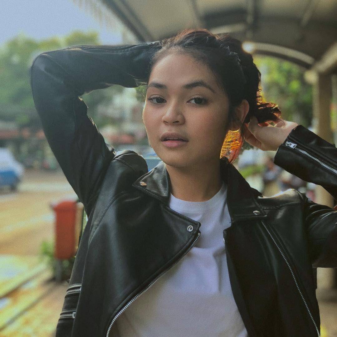 instagram.com/reginapoetiray