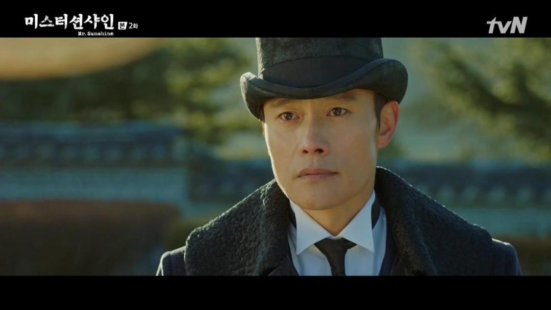 Main Drama Mr Sunshine, 10 Potret Lee Byung Hun yang Makin Berkharisma