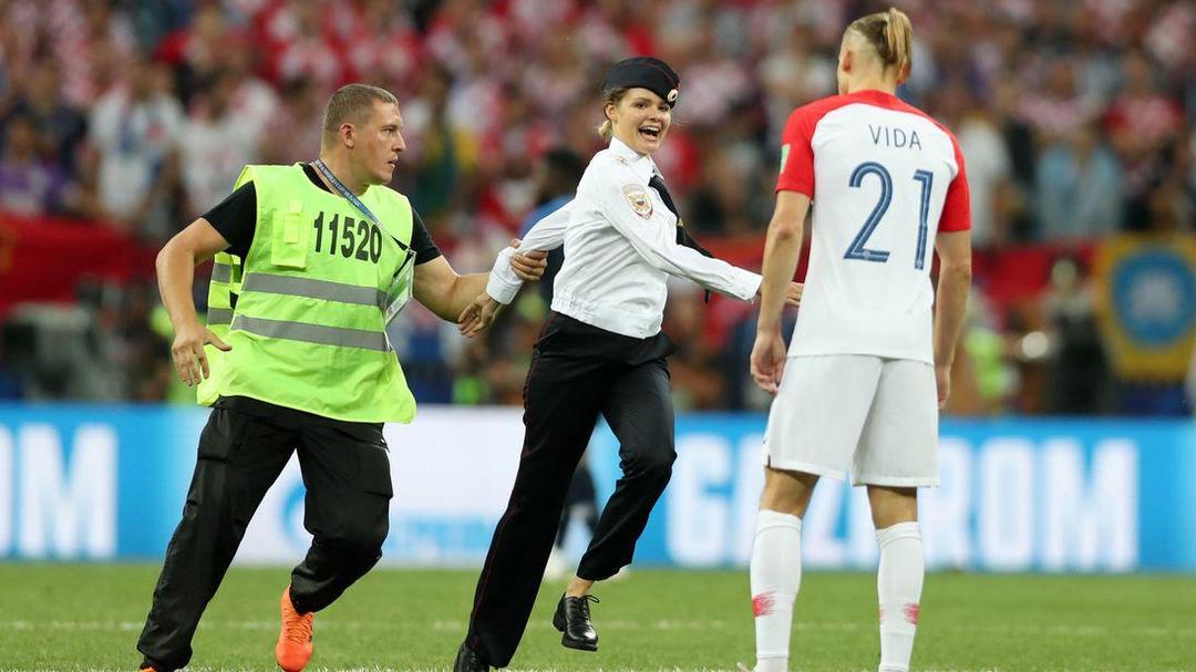 Ternyata Ini Para Penyusup di Pertandingan Final Piala Dunia