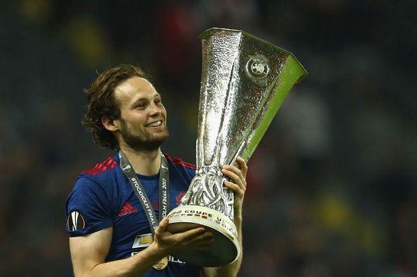 twitter.com/MUFCScoop