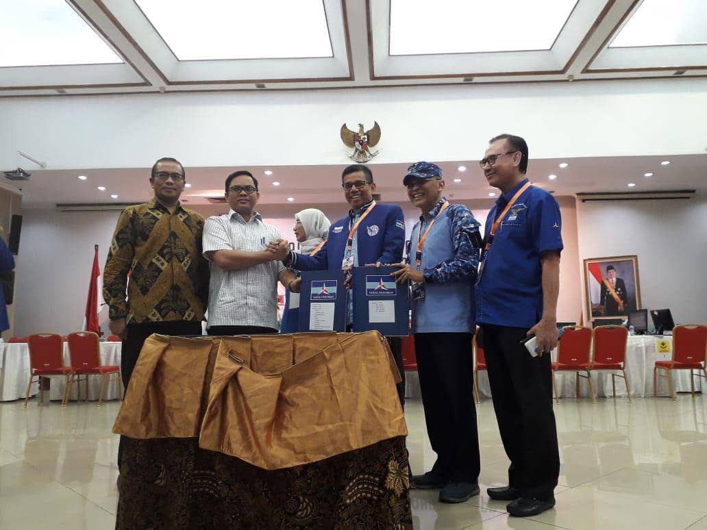 Taufik Hidayat, Ricky Subagja Masuk Daftar Caleg Partai Demokrat