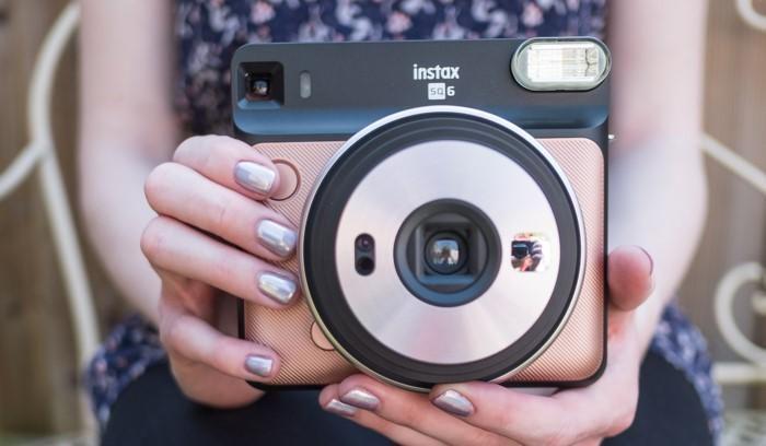 Biar Fotomu Aesthetic, Coba 5 Tips Motret dengan Kamera Instax Ini!
