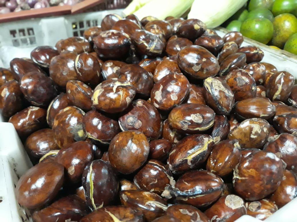 Duh, Harga Jengkol Meroket Bikin Pembeli Pusing