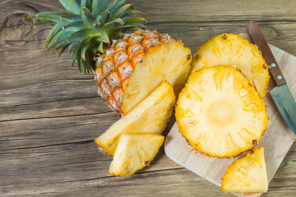 5 Manfaat Tersembunyi Buah Nanas untuk Kesehatan Rambut