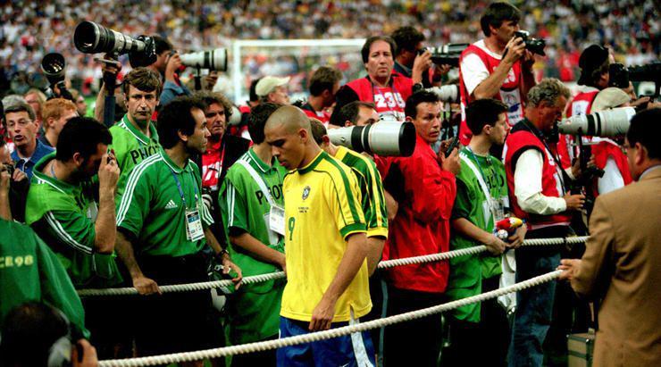 Emosi Bercampur Aduk, Inilah 10 Foto Final Piala Dunia Paling Diingat