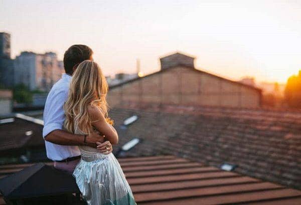 Meski Cinta, Ini 5 Tanda Hubungan Backstreet-mu Harus Segera Diakhiri