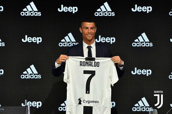 Paniknya Developer FIFA 19 Akibat Kepindahan CR7 ke Juventus