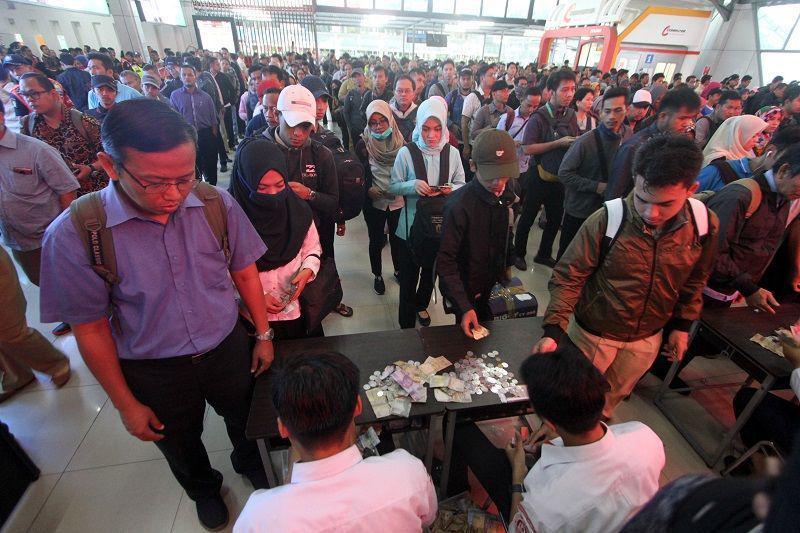 Belajar dari Drama Komunikasi Publiknya @CommuterLine