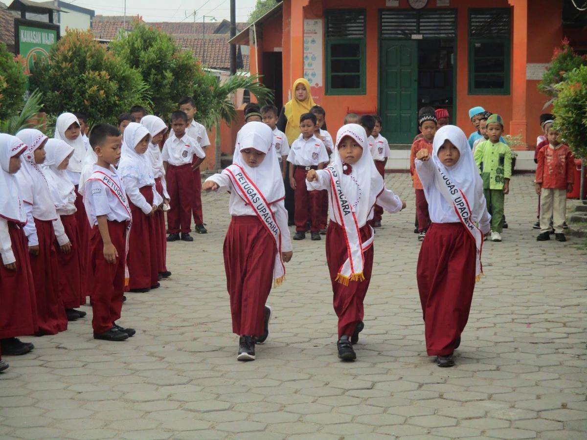 Sdjuaracilegon.com