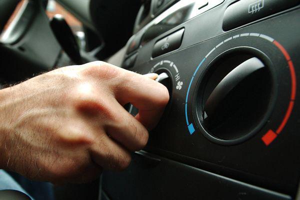Biar Makin Sejuk, Ini Cara Sederhana Rawat AC Mobil