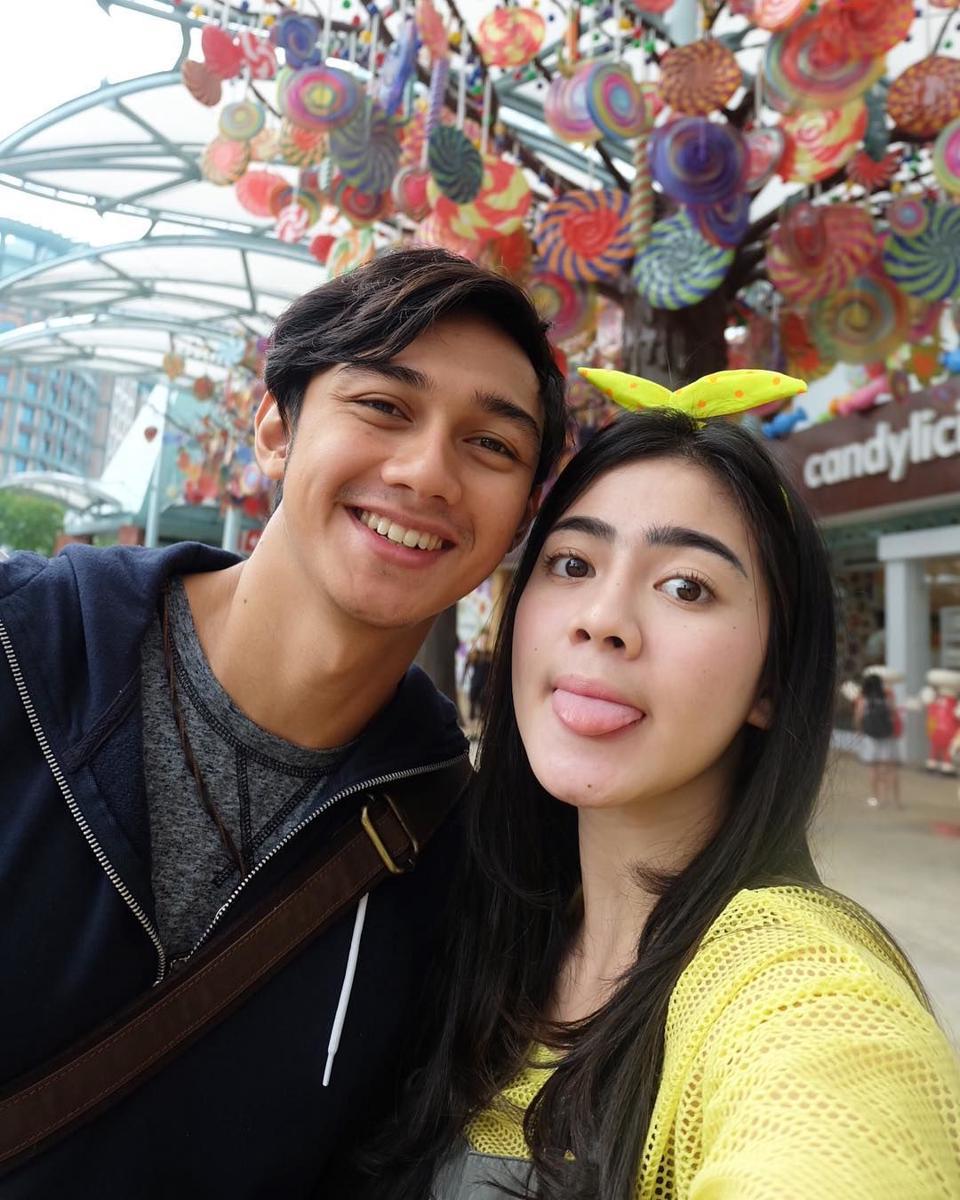 Gak Selalu Romantis,10 Potret Kocak Felicya-Hito Ini Bikin Ngakak