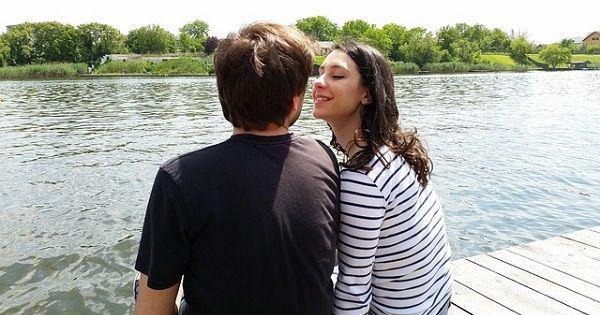 Bukan Cinta, Ini 7 Tanda Dia Cuma Menyukaimu Meski Sudah Pacaran Lama