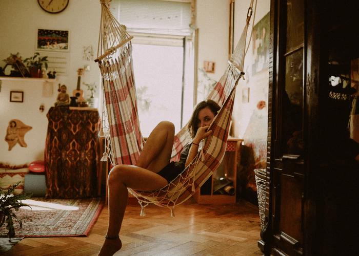 Ini 6 Moodbooster yang Paling Efektif Waktu Putus Cinta