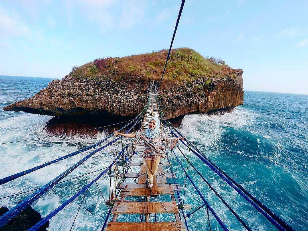 explorewisata.com