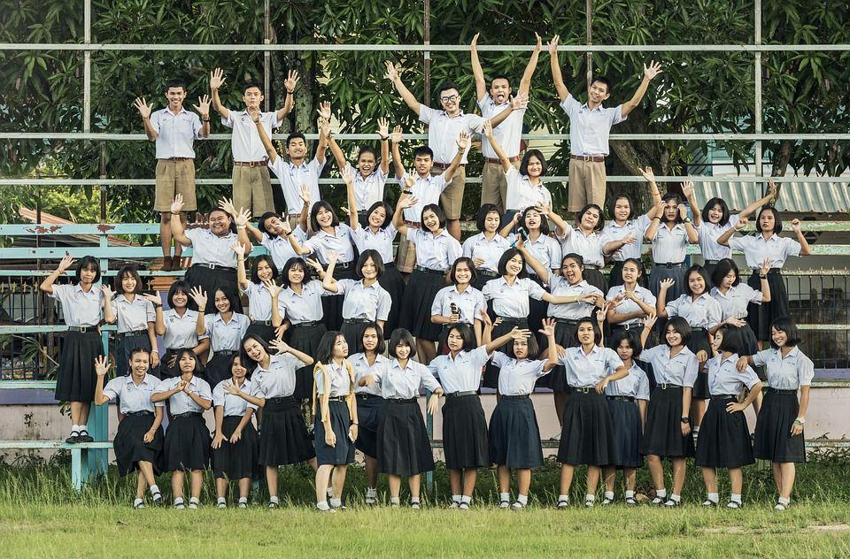 Tanpa Plonco, Ini 8 Momen Unik 'Masa Orientasi Siswa' Era Lawas