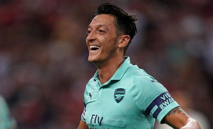 Unai Emery Isyaratkan Posisi Baru untuk Mesut Ozil di Arsenal
