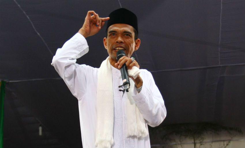 Abdul Somad Ditolak Masuk, Pendukungnya Serbu Medsos Pejabat Singapura