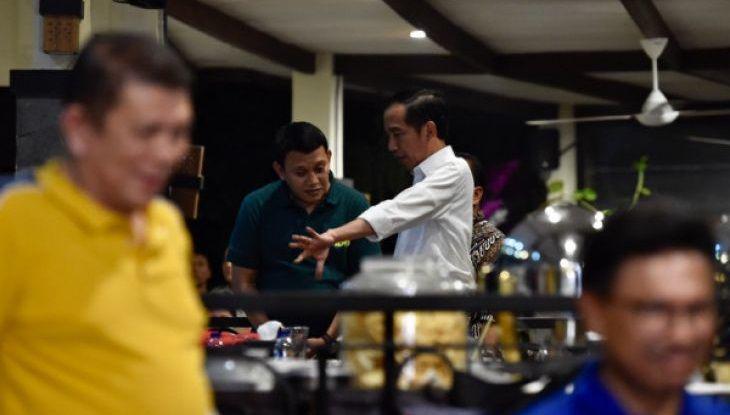 Pengamat LIPI: Biasanya yang Bisa Jatuhkan Rezim adalah Soal Ekonomi