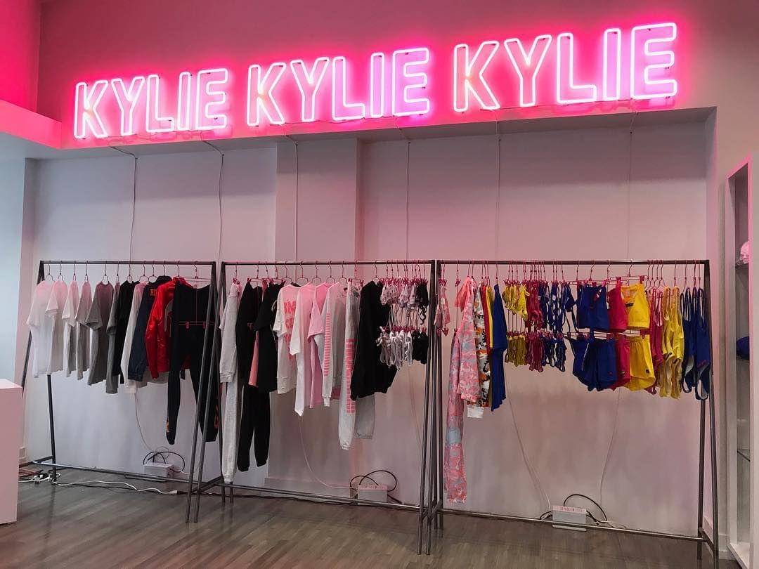 instagram.com/thekylieshop