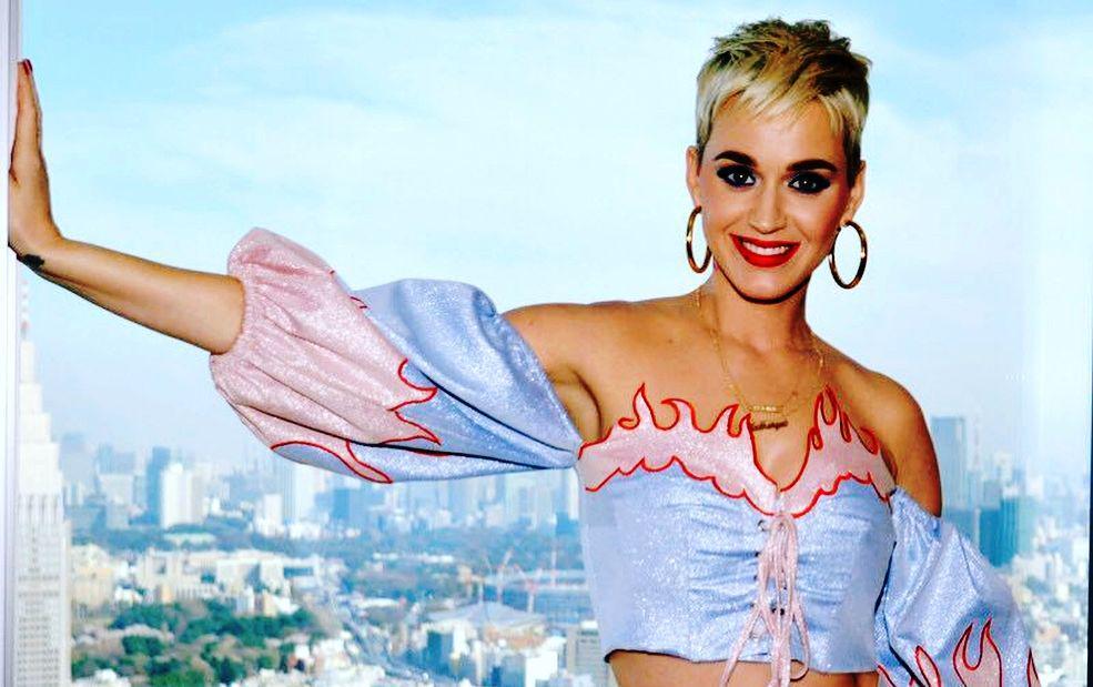 So Sweet, Katy Perry Kunjungi Fansnya yang Alami Tumor Otak