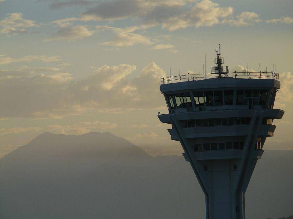 Ilustrasi Air Traffic Control atau ATC (Pixabay/Hans)