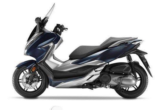 Honda Forza 250 Laris Manis di GIIAS 2018, Yamaha X-Max Terancam?