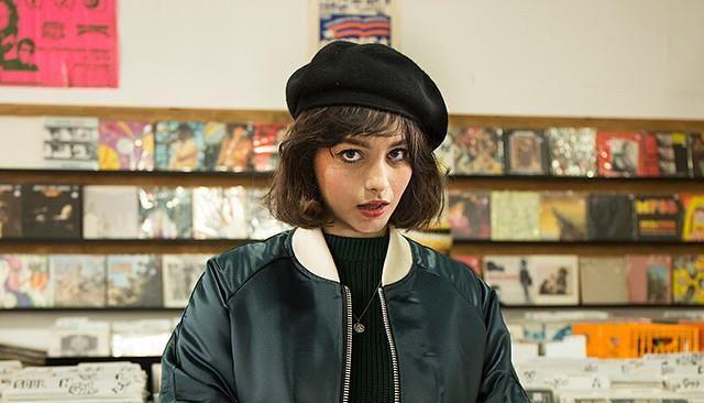 5 Fashion Item yang Bisa Jadi Penyelamat Bad Hair Day, Stylish!