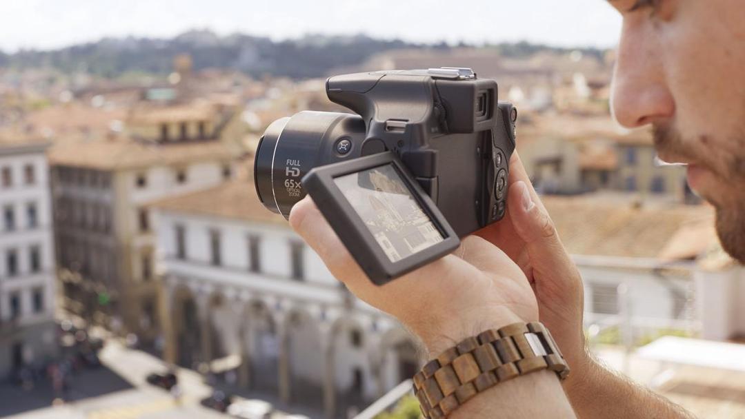 5 Rekomendasi Kamera Prosumer untuk Aktivitas Fotografi Ringan