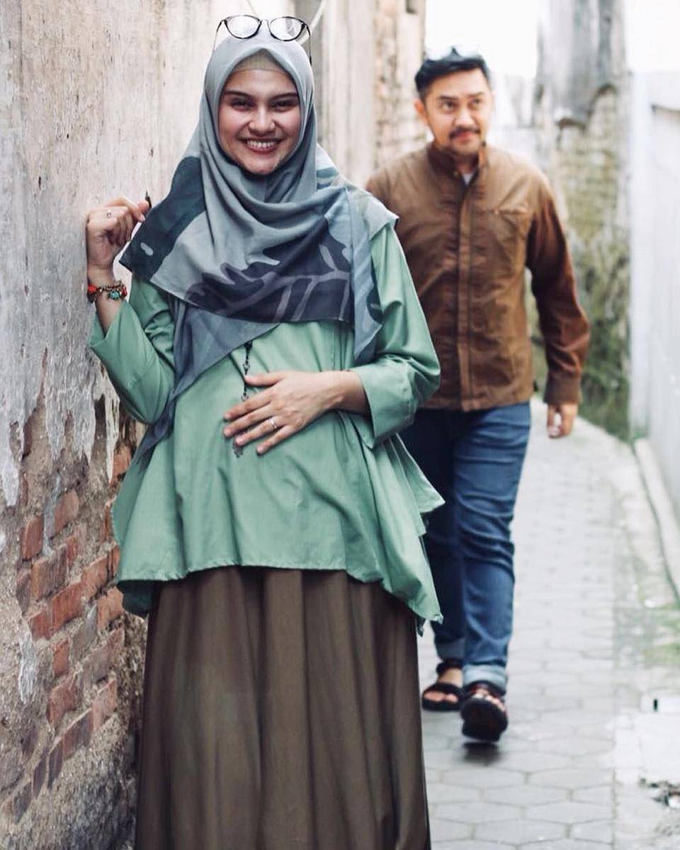 Instagram.com/zeezeeshahab