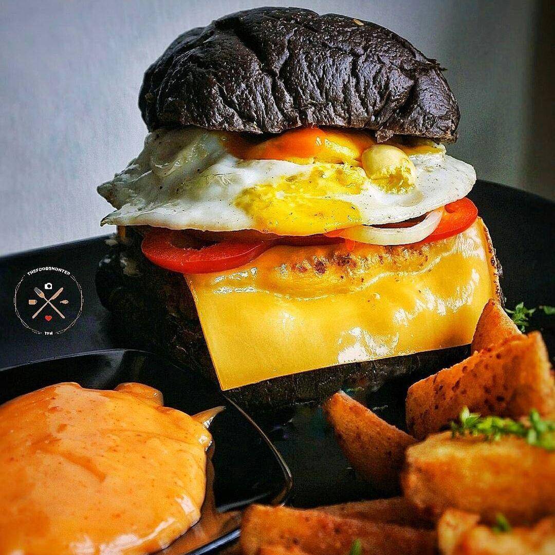 instagram.com/thefoodshunter