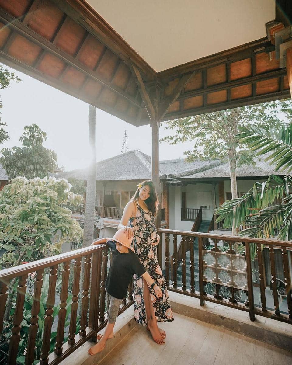 Instagram.com/mrsharena