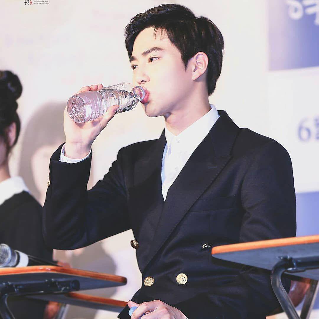 Instagram.com/heysuhoshi