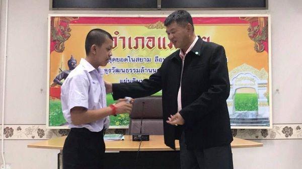 twitter.com/bangkokcharlie