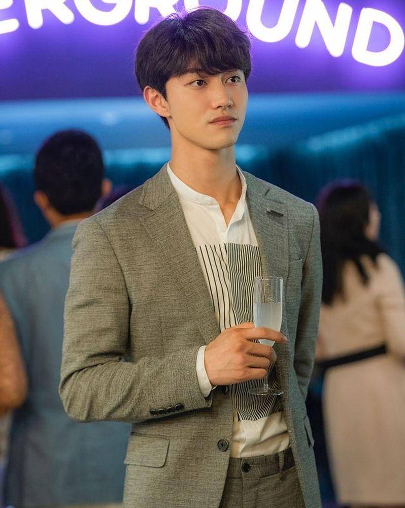 Instagram.com/kwakdongyeon0