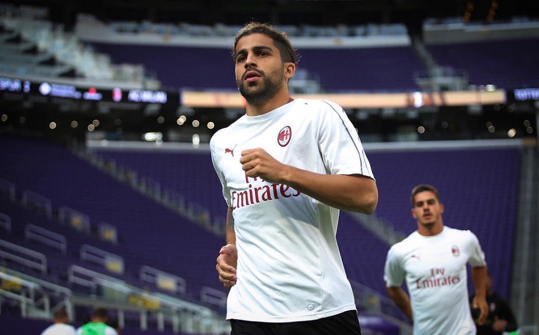Masih Dipercayakan, Ricardo Rodriguez Batal Hijrah ke Arsenal