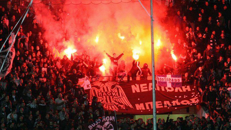Suporter Klub Yunani Serang Jurnalis saat Pertandingan Liga Champions