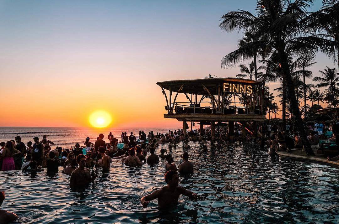 instagram.com/finnsbeachclub
