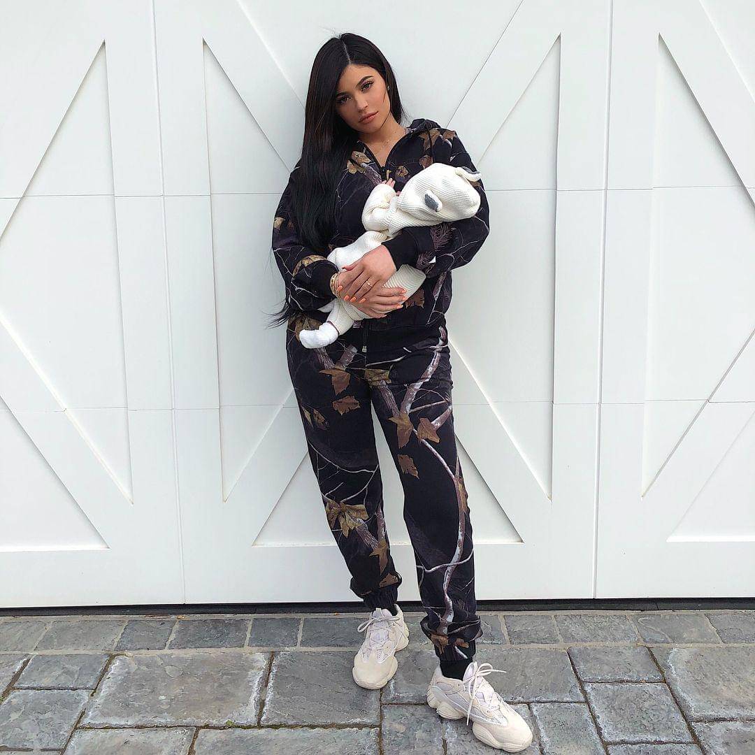 instagram.com/kyliejenner