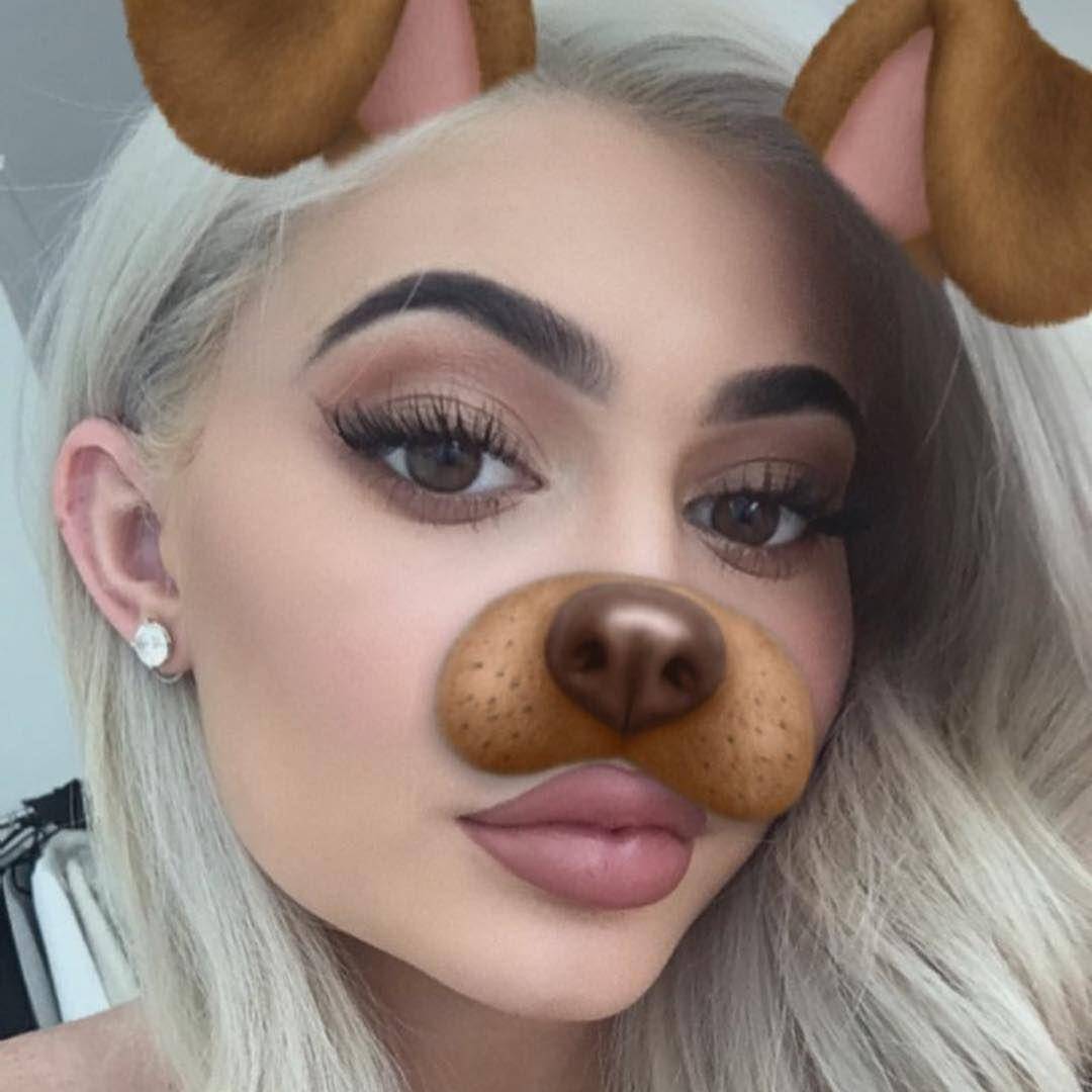 instagram.com/kyliejenner