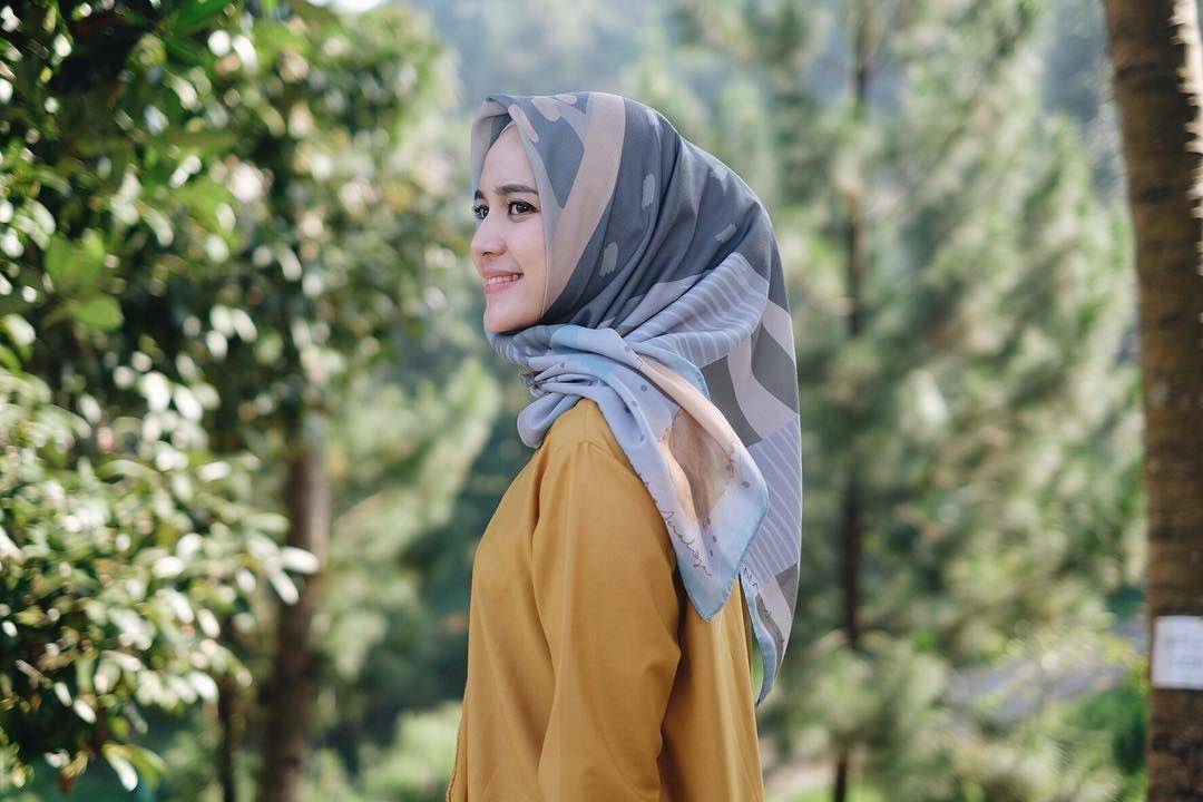 instagram.com/analisa.widyaningrum