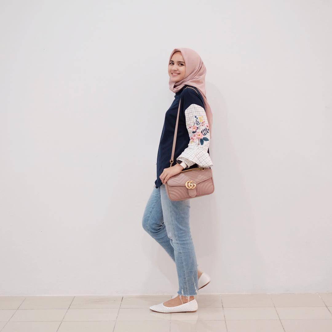 instagram.com/analisa.widyaningrum