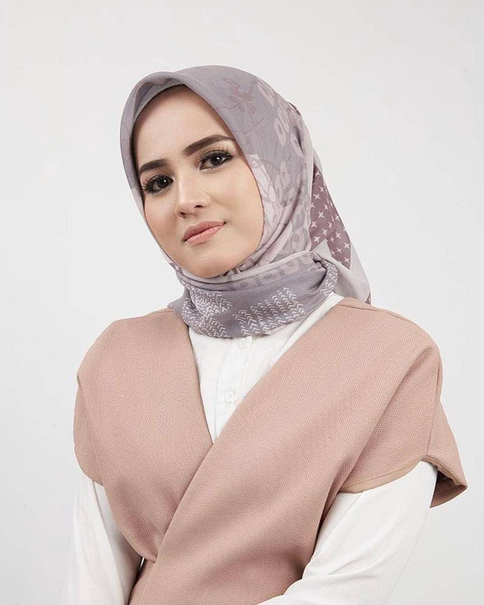 instagram.com/analisa.widyaningrum