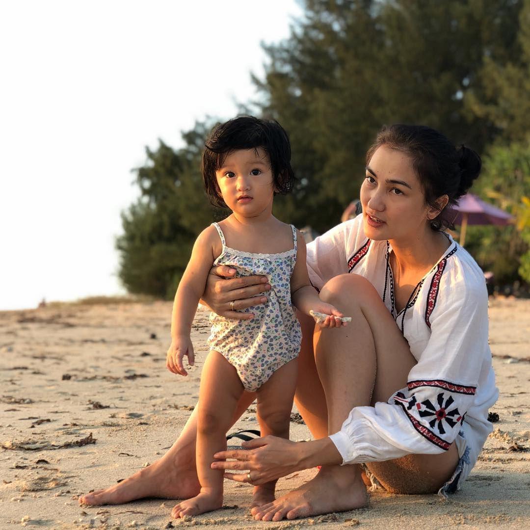 Instagram.com/Atiqahhasiholan