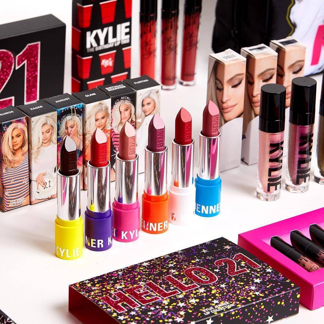 instagram.com/kyliejenner