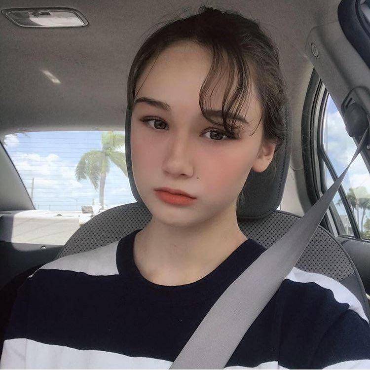 twitter.com/sofiachwe__