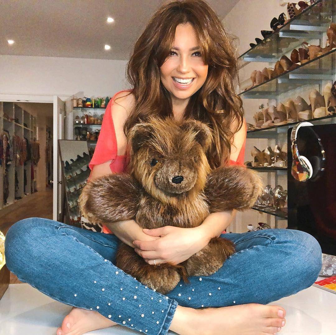Instagram.com/thalia