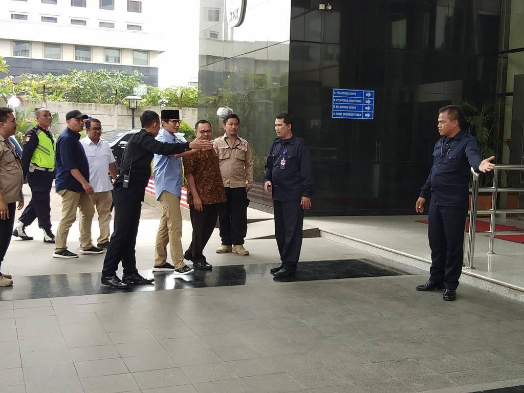 (Bakal cawapres Sandiaga Uno ketika tiba di KPK) IDN Times/Santi Dewi