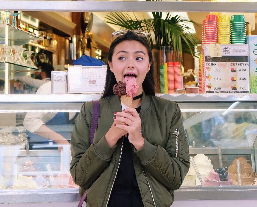 10 Inspirasi OOTD ala Amanda Rawles, Modis Banget!